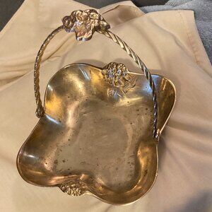 VTG 1960's Brass Nut/Trinket dish w/handle-scalloped edges w/florals-India-6.5"